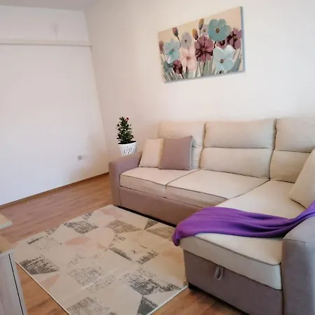 Nana Apartman Biograd Na Moru