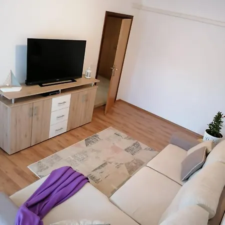Nana Apartman Biograd Na Moru