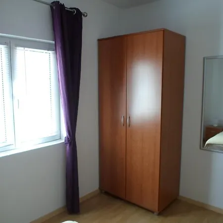 Nana Apartman *