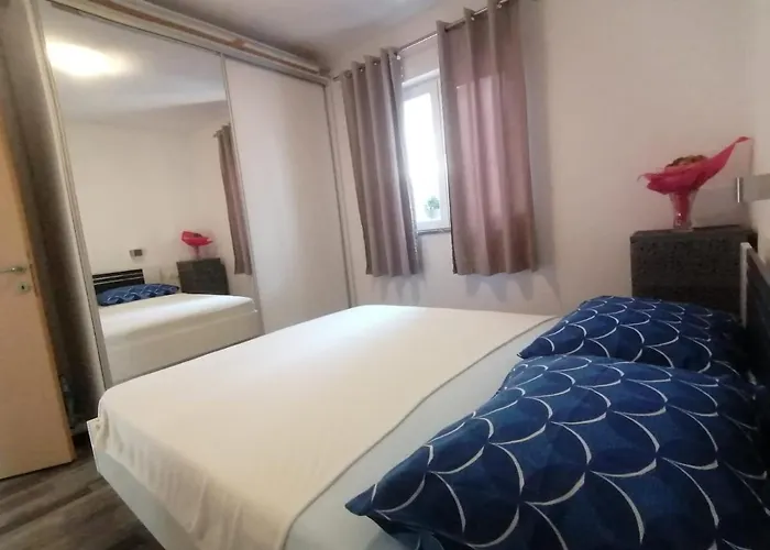 Nana Apartman