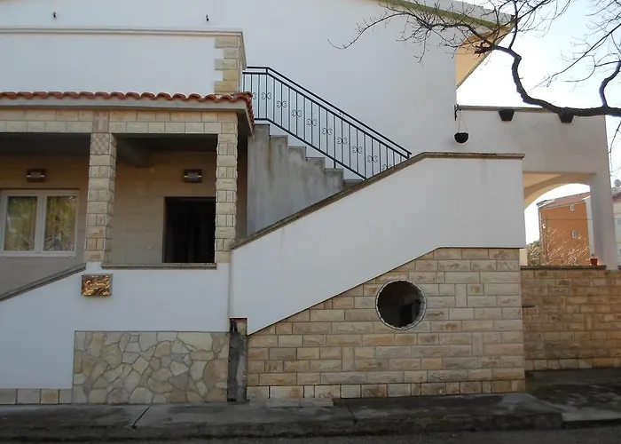 Nana * Biograd na Moru