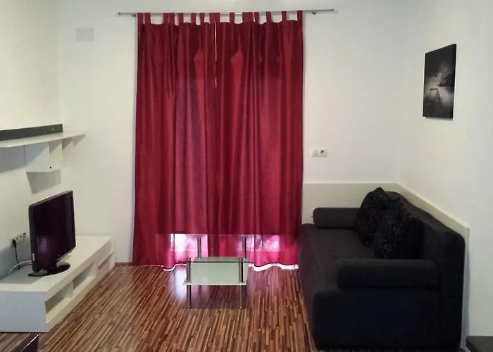 Nana Apartman *