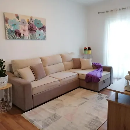 Nana 比奥格勒·纳·莫鲁