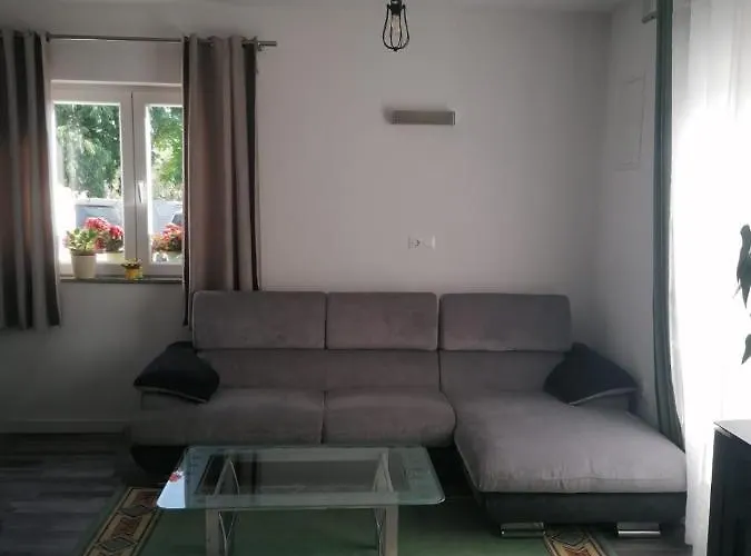 Nana * Biograd Na Moru